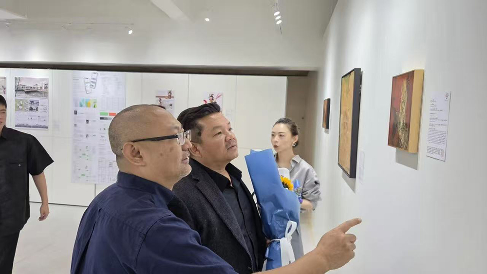 ��̩����